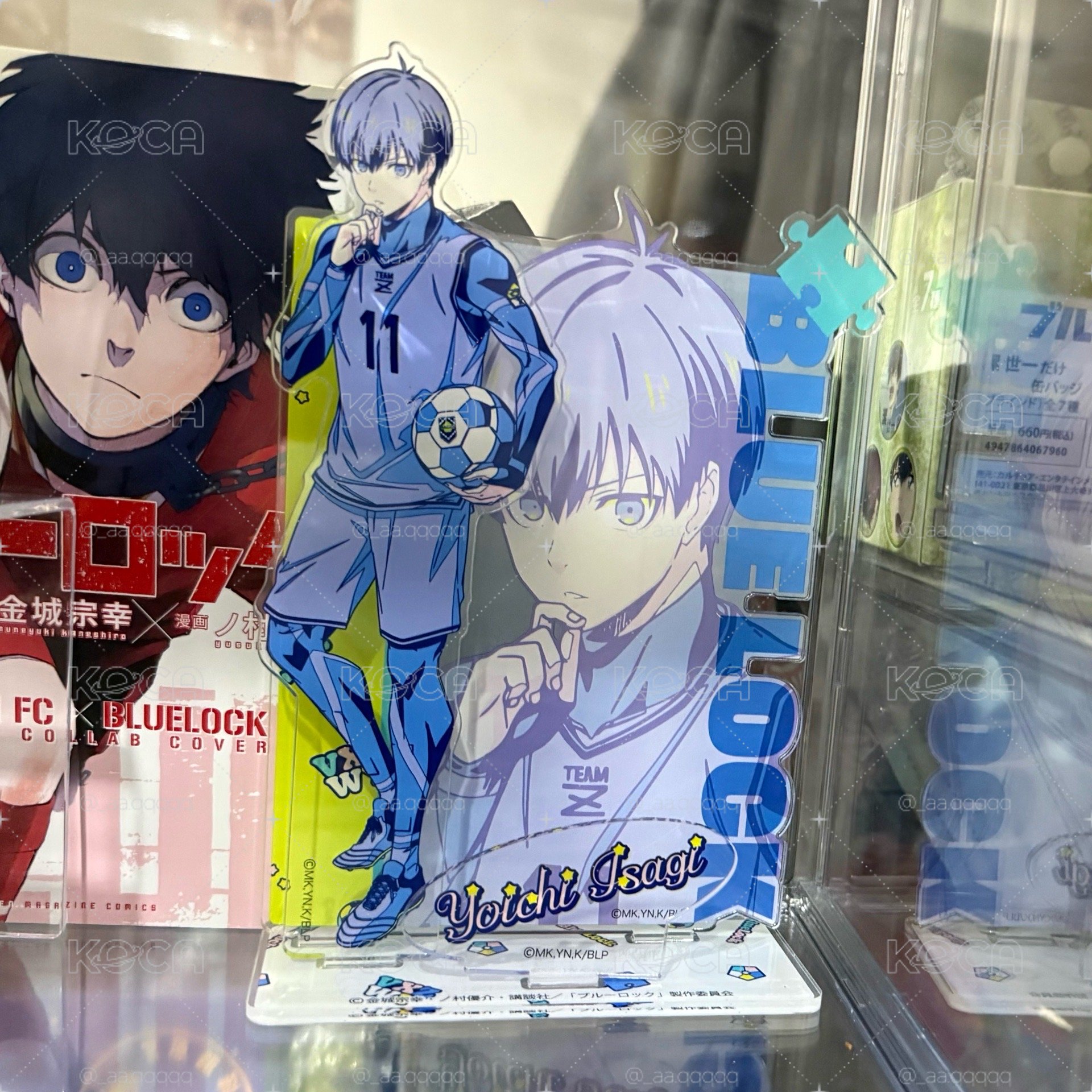 潔世一 anique立牌