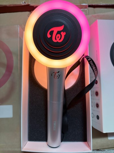 （現貨 一日內寄出）twice 二代手燈 糖果棒 