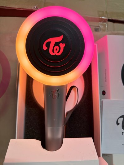 （現貨 一日內寄出）twice 二代手燈 糖果棒 