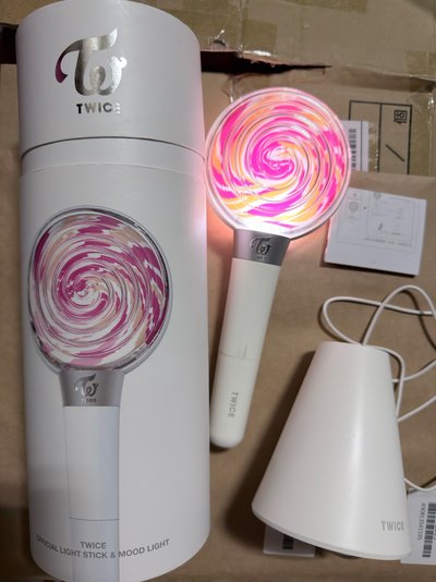 （現貨 一日內寄出）twice 一代手燈 糖果棒 