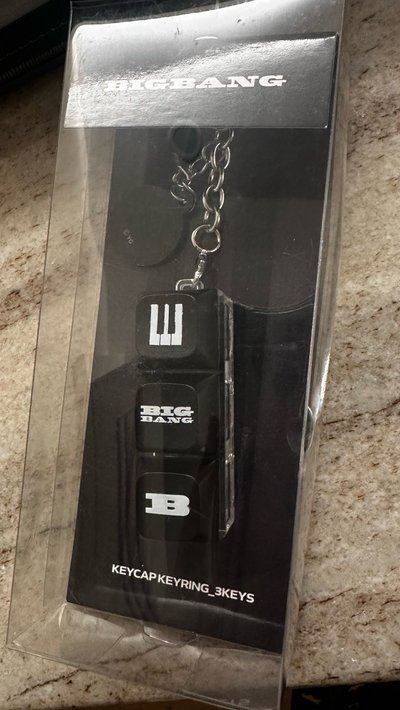 Bigbang 黑色鍵盤吊飾