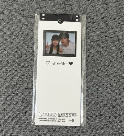 背著善宰跑三格照片組
