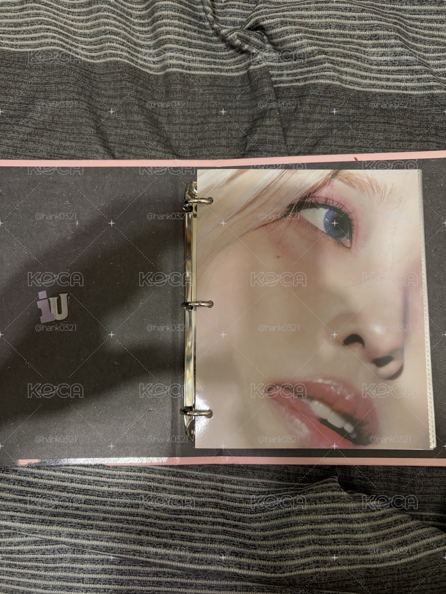 IU 粉卡冊 含小卡