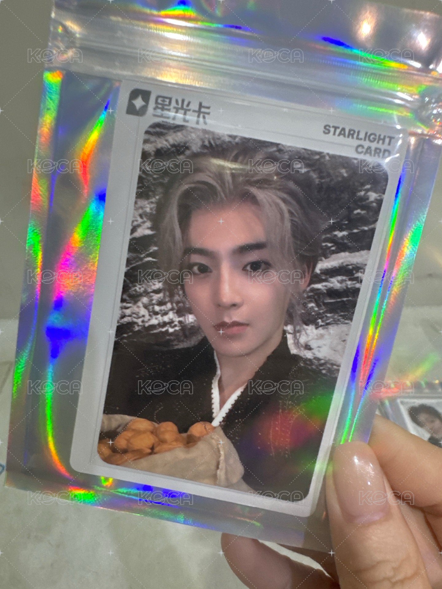 三星小朱厭抱核桃