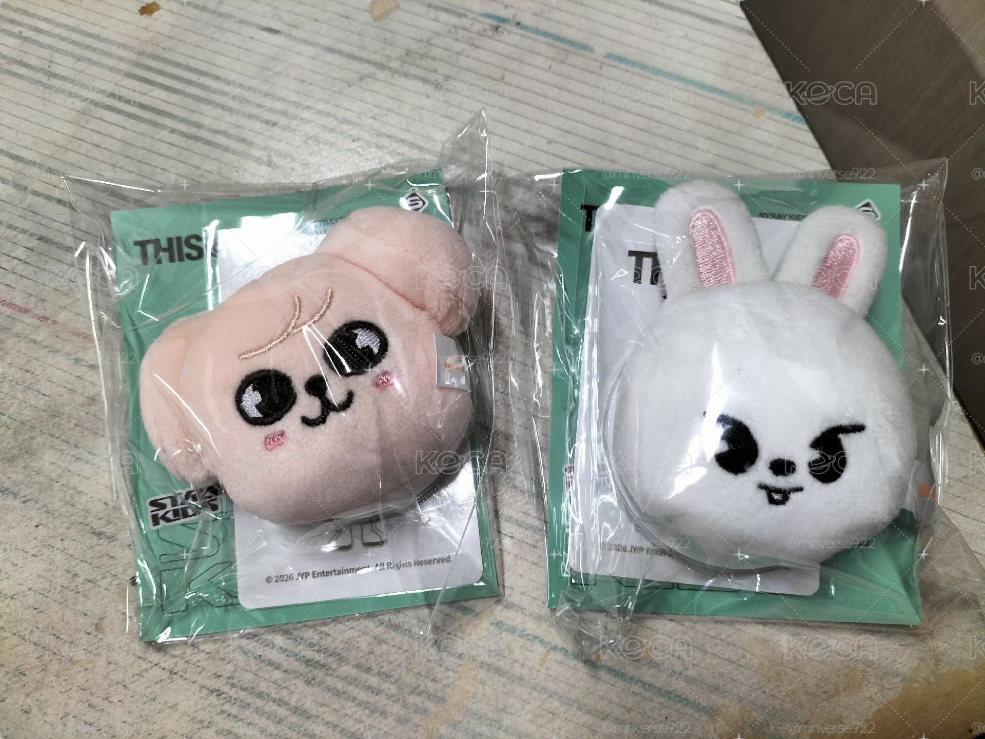 THIS & THAT 快閃店 手機支架 旻 含滿額卡