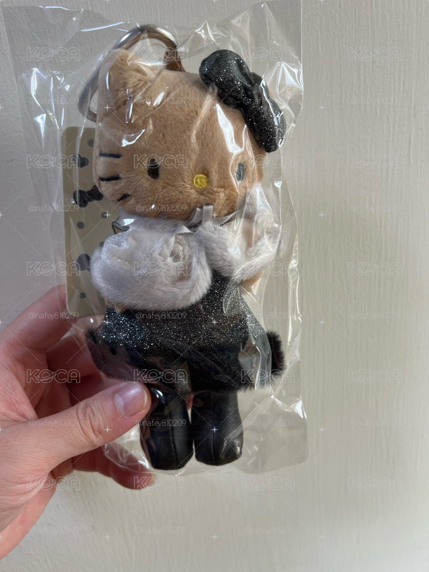日本帶回 正版 長腿kitty 曬黑披肩貴婦