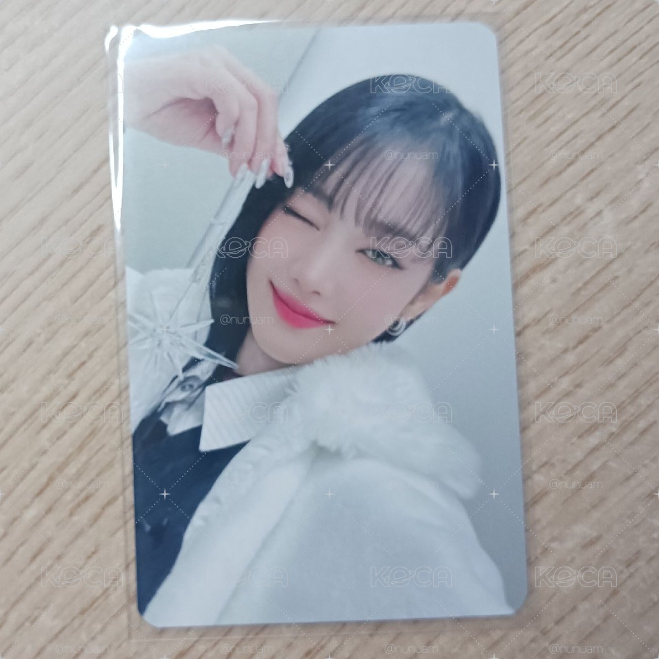 白衣妮