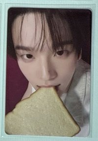 迷四一直娛咬吐司
