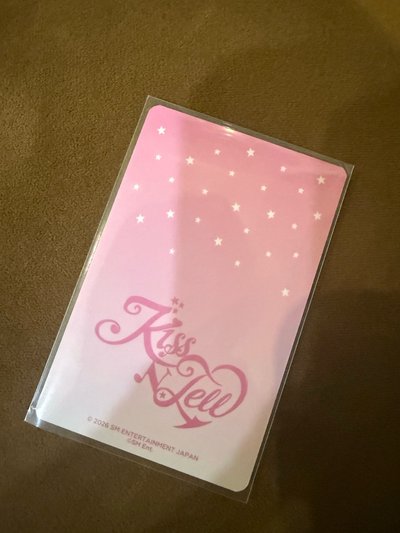 KISS N TELL 隨機卡 A版 寧
