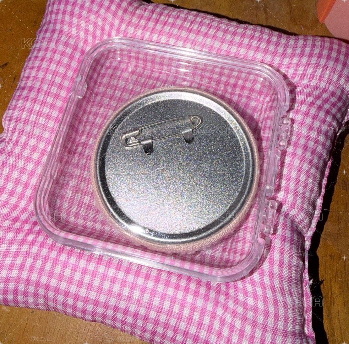 辰 豆豆眼徽章