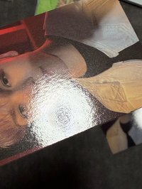 本身一組  ，右邊是透卡，對光如圖