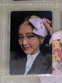妮坐姿娃卡