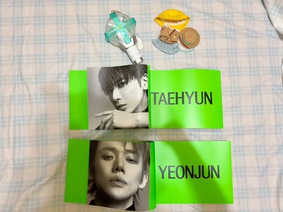 txt 一代手燈、露營娃衣、空專