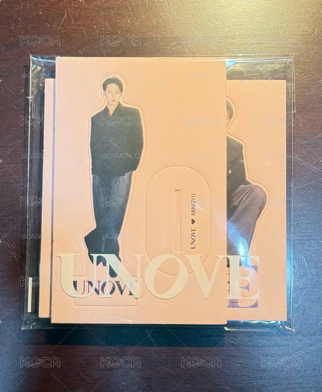 奎UNOVE立牌