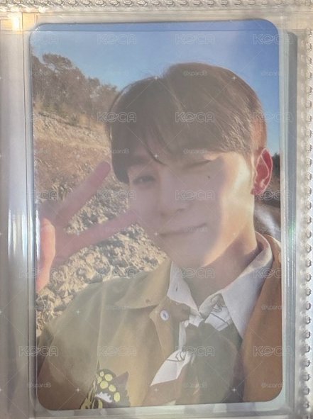Seventeen 夫勝寛 face the sun