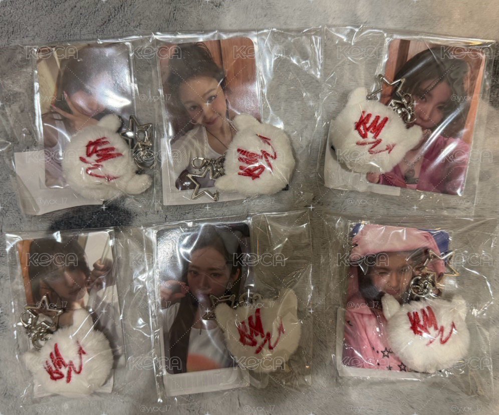 BM世巡白球鑰匙圈含卡