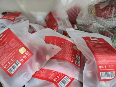 角巴兔 蘋果娃 壓力球 登山扣