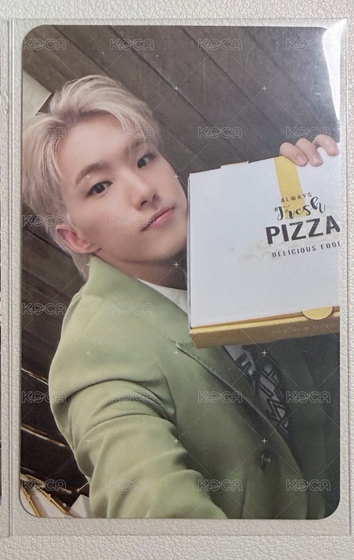 右邊披薩🍕