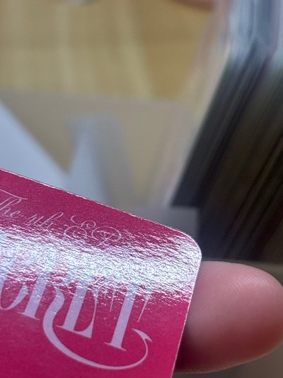 員專卡 實體較亮 損