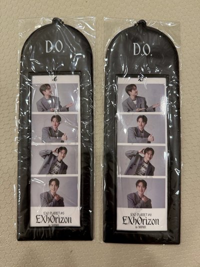 全新未拆 都敬秀🐧嘟 日巡人生四格吊飾
