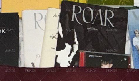 ROAR最右邊白版