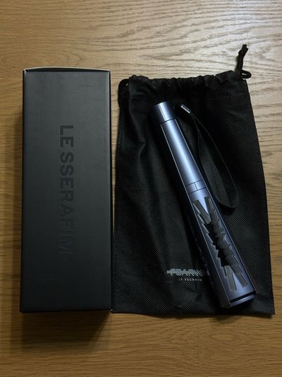 LE SSERAFIM 手燈 僅用過一次