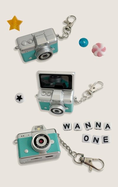 WANNA ONE GO in LA 迷你相機+吊飾+明信片組