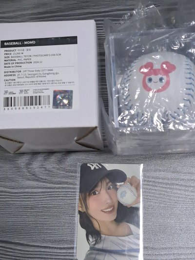 9周年絕版棒球含盒含卡🩷