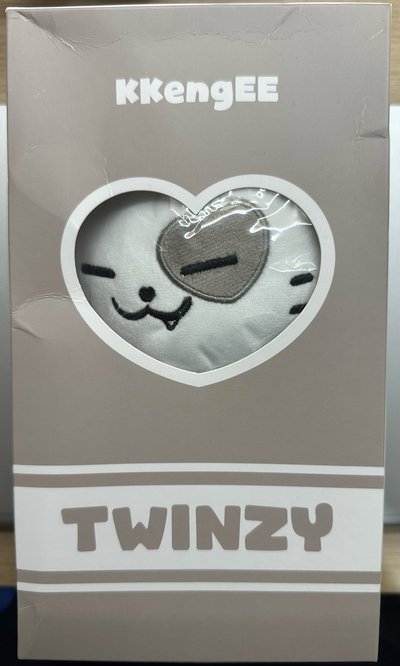 ITZY 志大娃+娃衣
