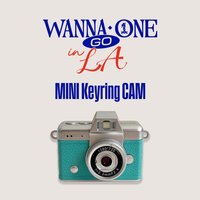 WANNA ONE GO in LA 迷你相機鑰匙圈吊飾