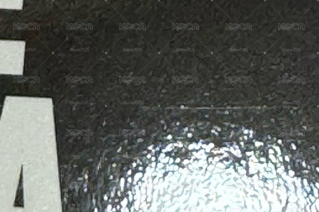有出廠損，壓克力周邊露，單卡無卡套