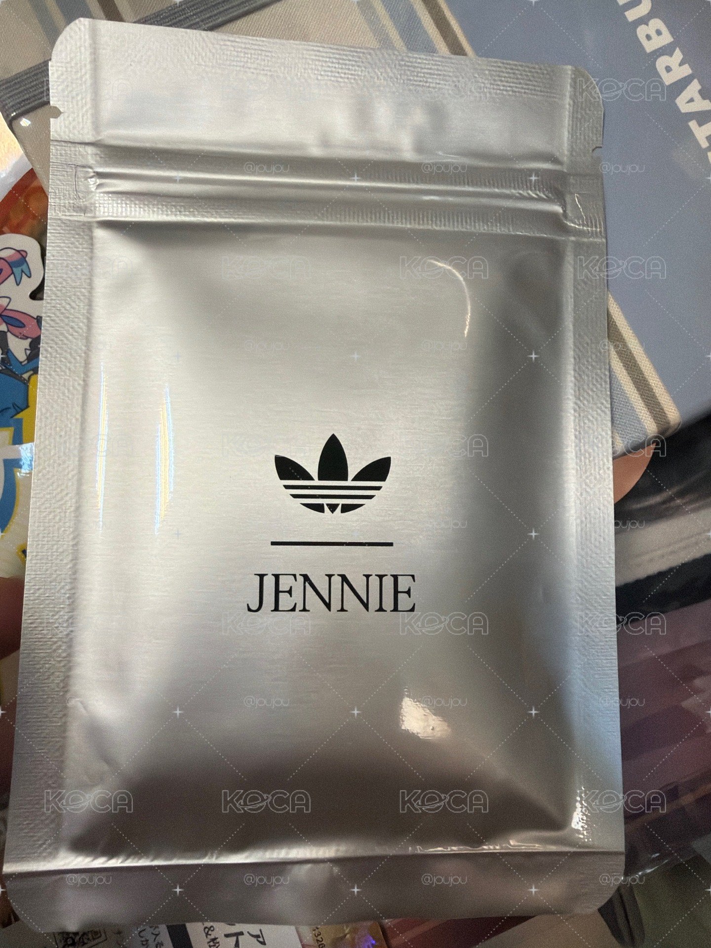 Jennie Adidas聯名卡