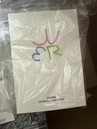 現貨～QWER周邊 台北場滿額卡、鍵帽等 持續上架