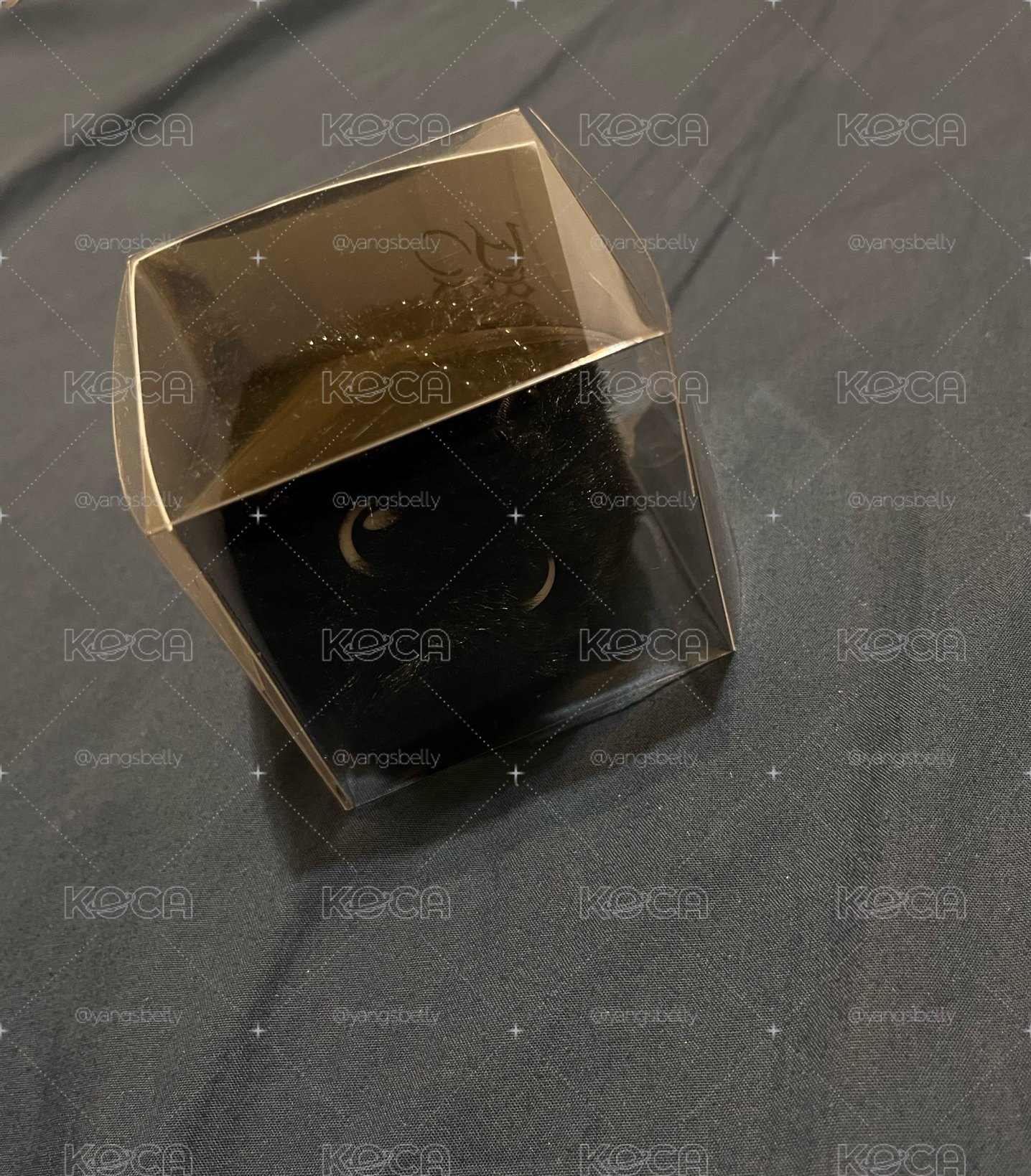 Candy Mark 黑色毛球吊飾
