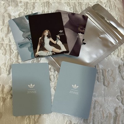 Jennie adidas滿額小卡