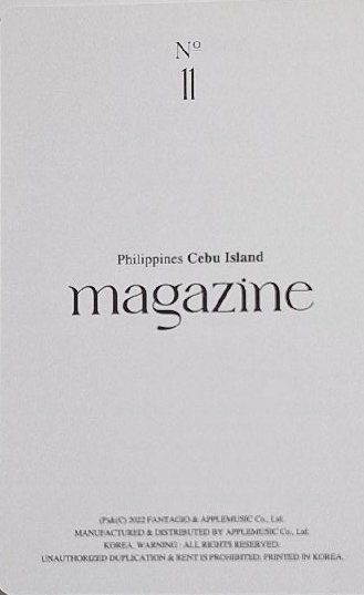 2022 photobook MAGAZINE 隨機卡  背面