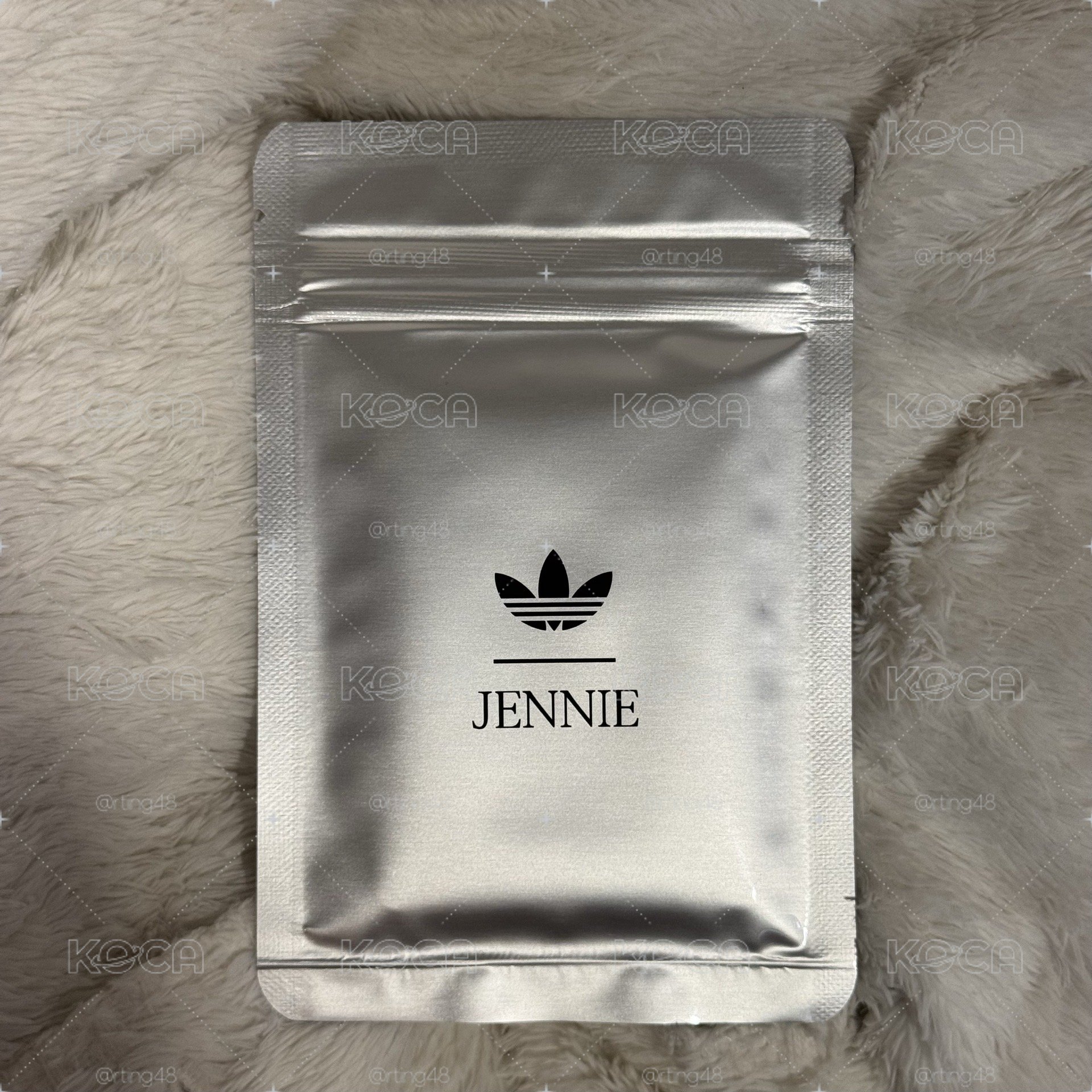 JENNIE ADIDAS聯名 滿額卡 未拆