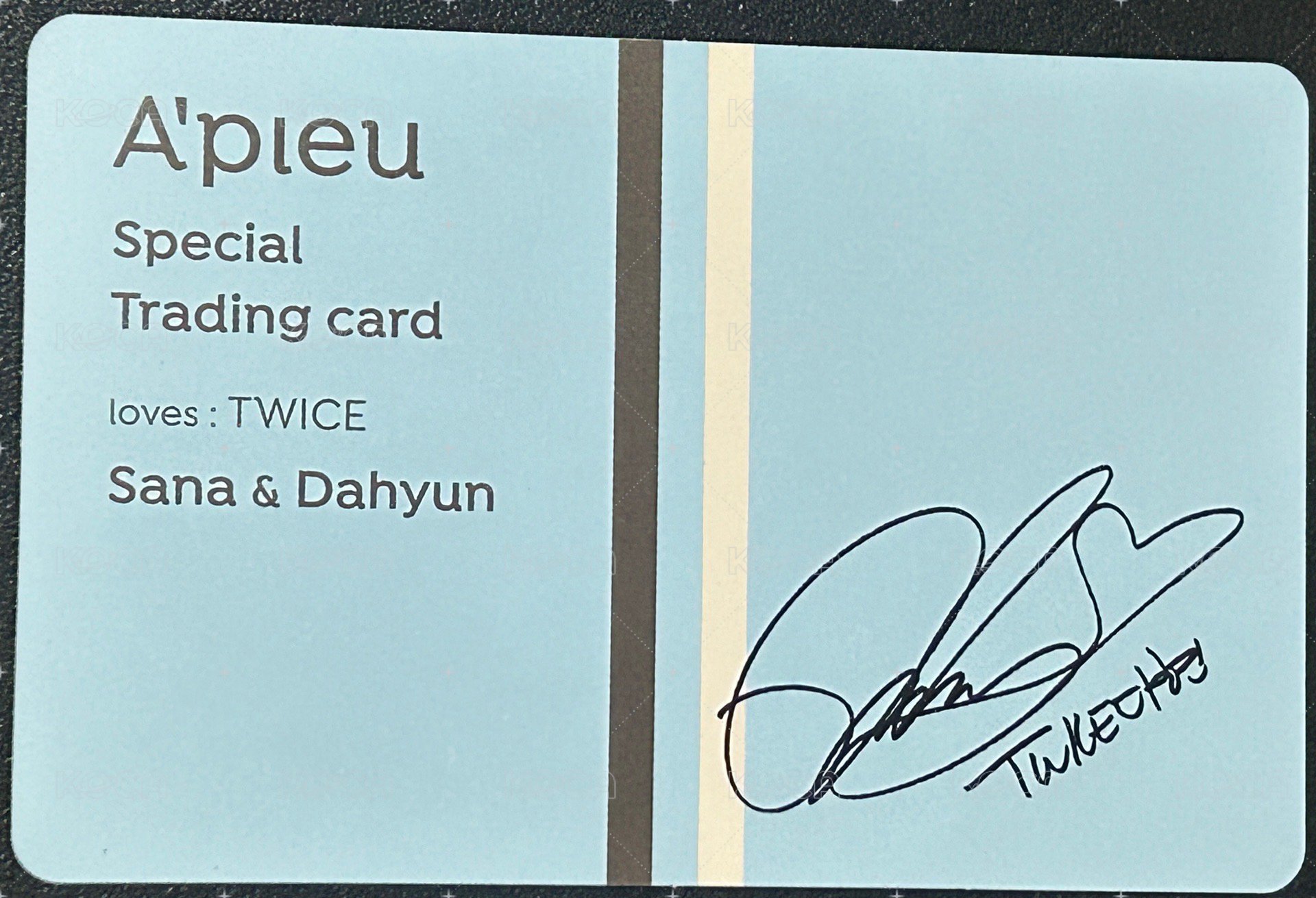 TWICE X Apieu 代言卡  背面