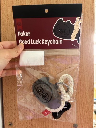 Faker 15cm動物娃（含卡）+Faker明太魚+八月主場日明信片套組（贈物請見詳述）