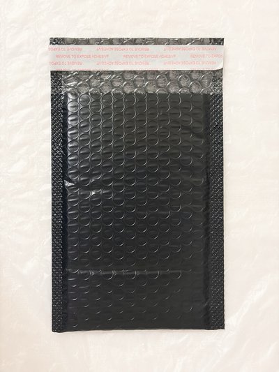 13*18+4 cm 黑色自黏氣泡袋（ 3 個一組 ）