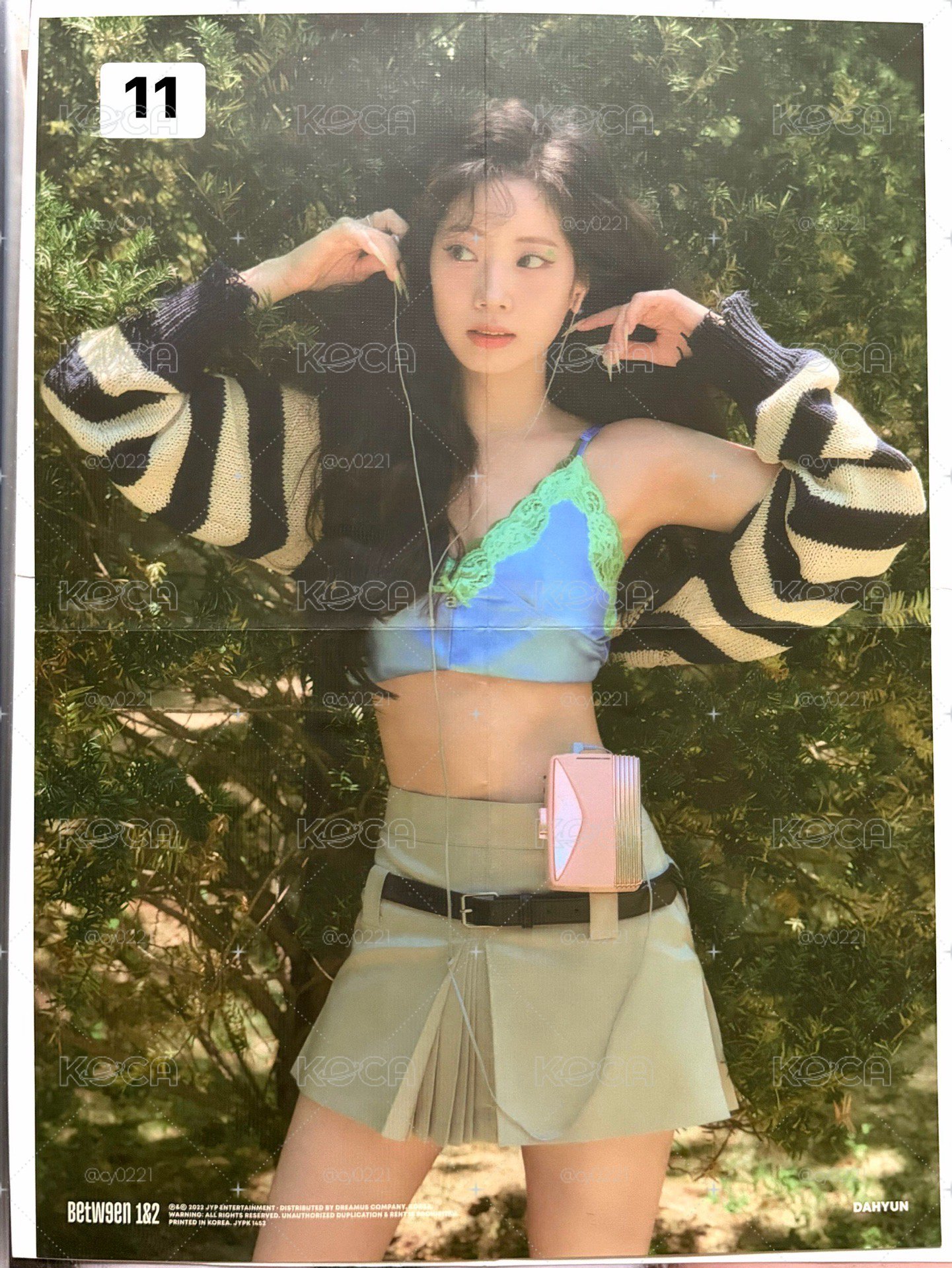 TWICE小海報 編號左上角