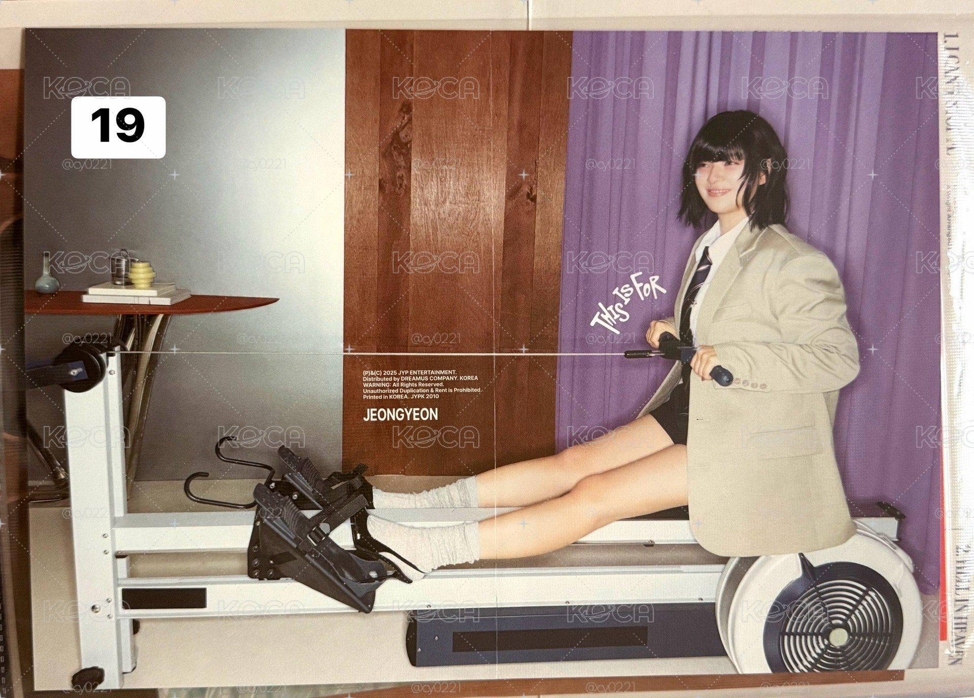 TWICE小海報 編號左上角