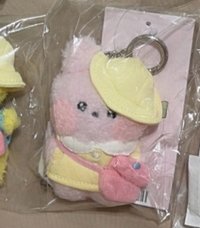 出去郊遊的哭ㄎㄧ吊飾