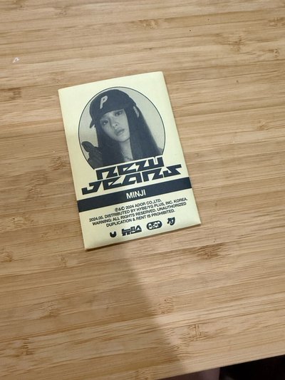 Minji pizza盒 專卡 5張不拆
