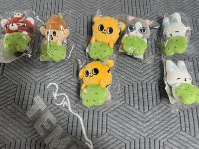 and2ble 快閃店 娃娃 卡套