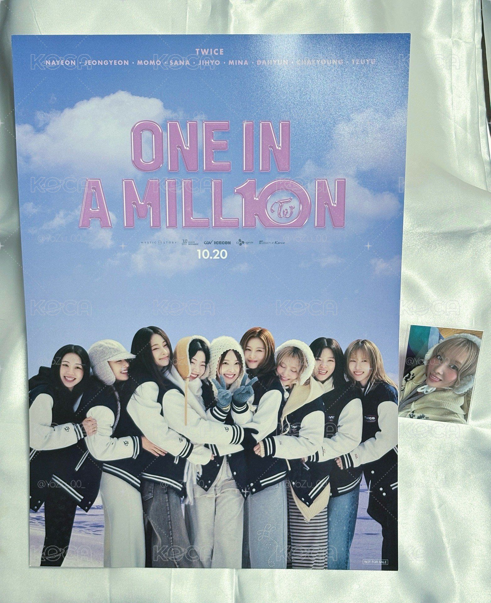 TWICE 十週年電影海報+MOMO小卡(台版)