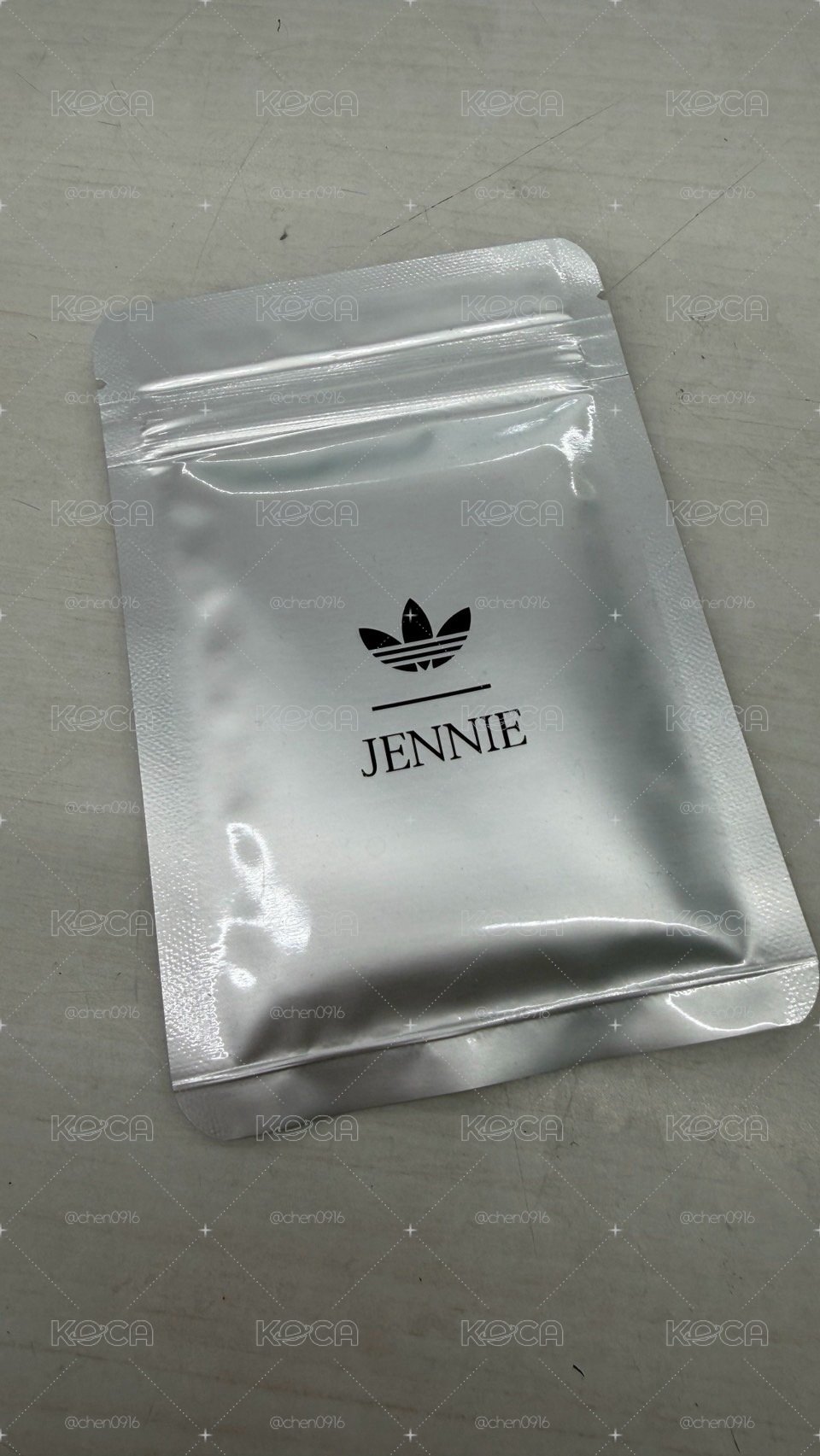 jennie愛迪達聯名滿額小卡