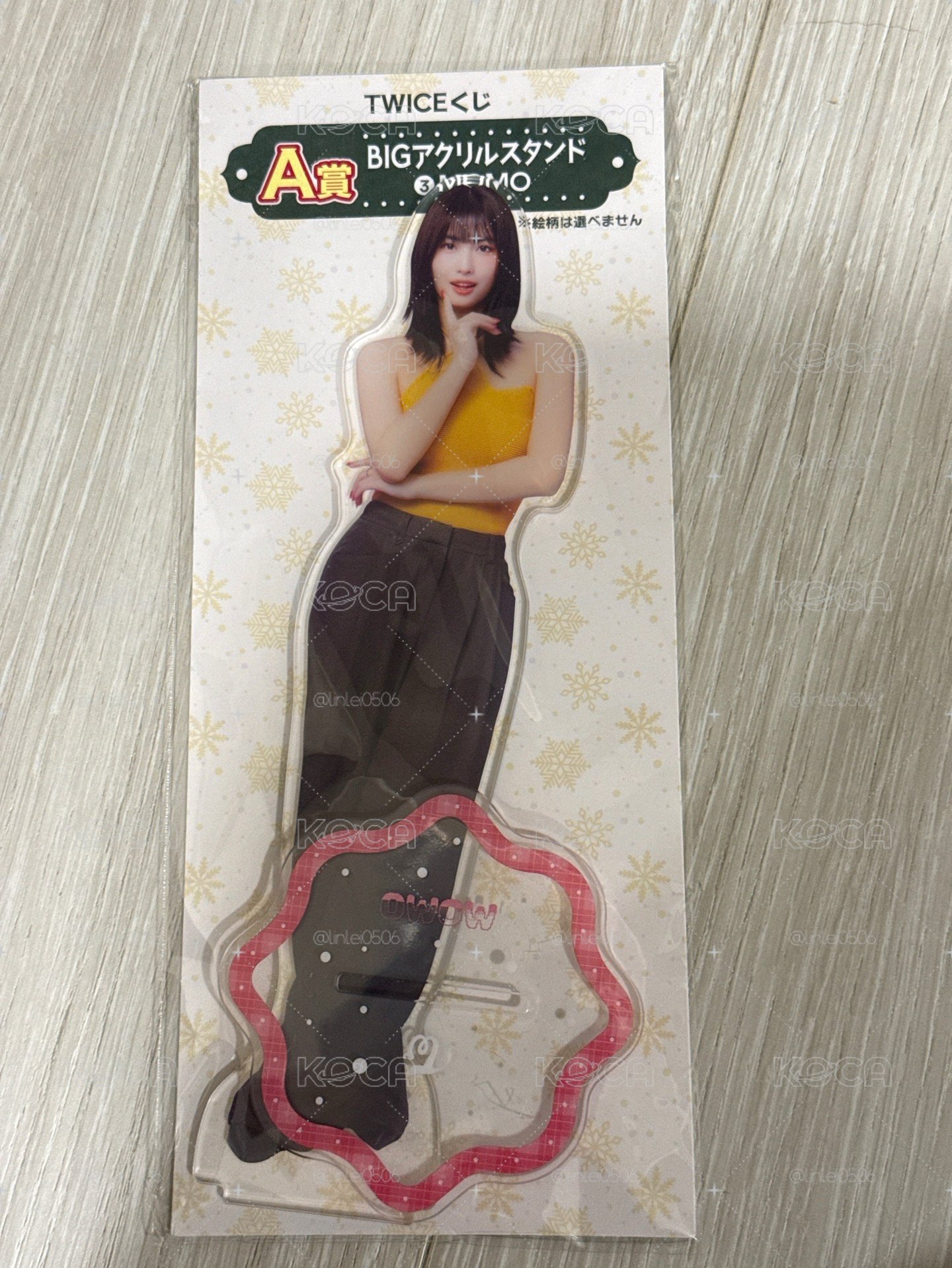 Momo A賞立牌