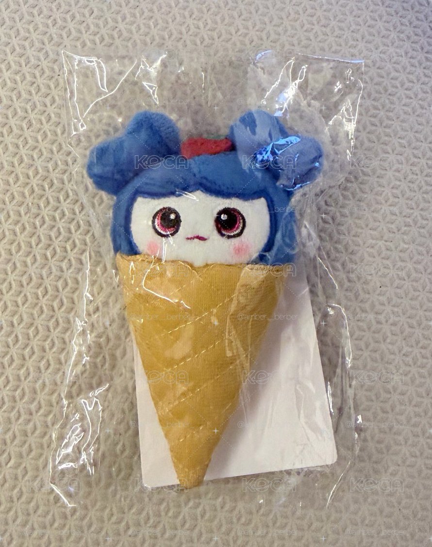 子瑜💙冰淇淋 腮紅很紅 