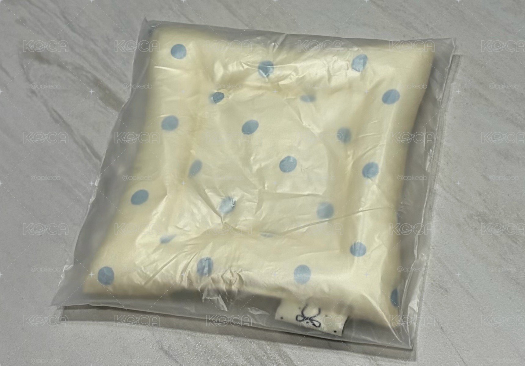 墊子實體底色有點黃